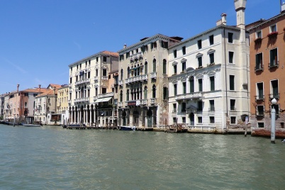 along grand canal small