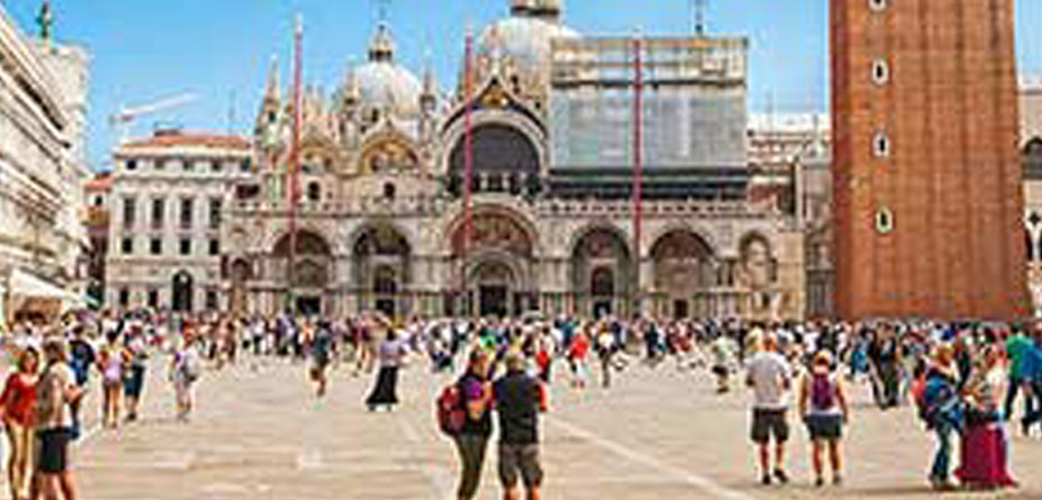 Walking tour in Venice